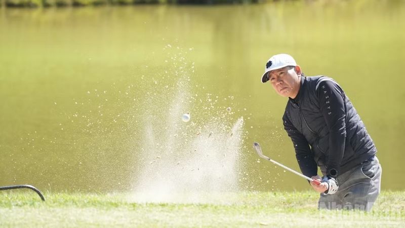 Gần 150 golfer, gồm hội viên VGR, khách mời và các golfer Nga, tham gia tranh tài giải đấu năm nay. (Ảnh: THANH THỂ)